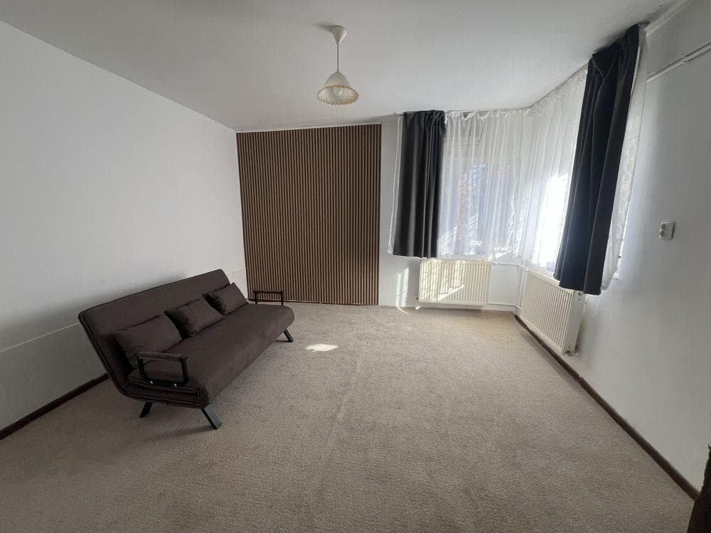 Inchiriez casa zona Dacia pe termen lung - imagine 1