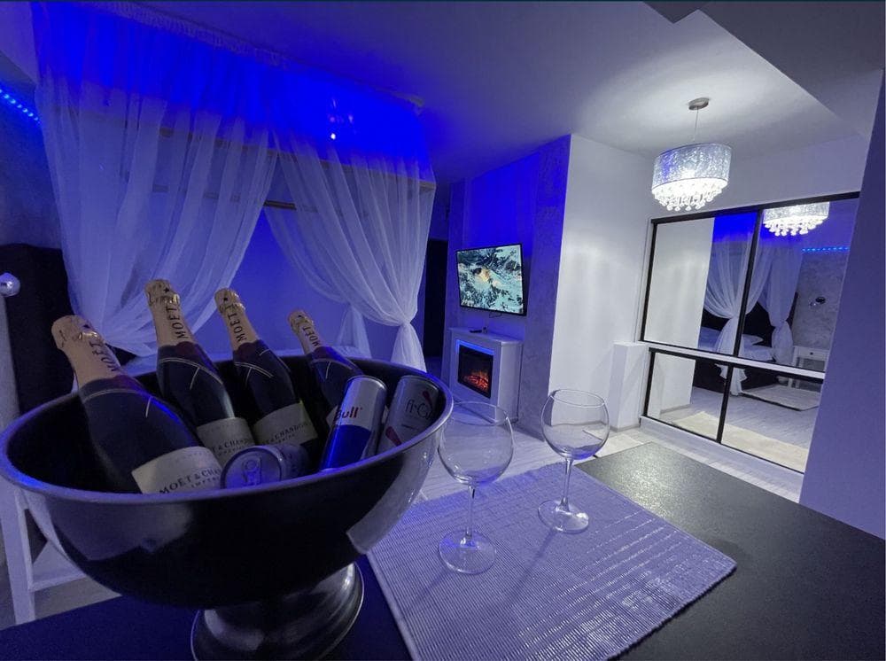 Garsoniera lux Rovine , Posta