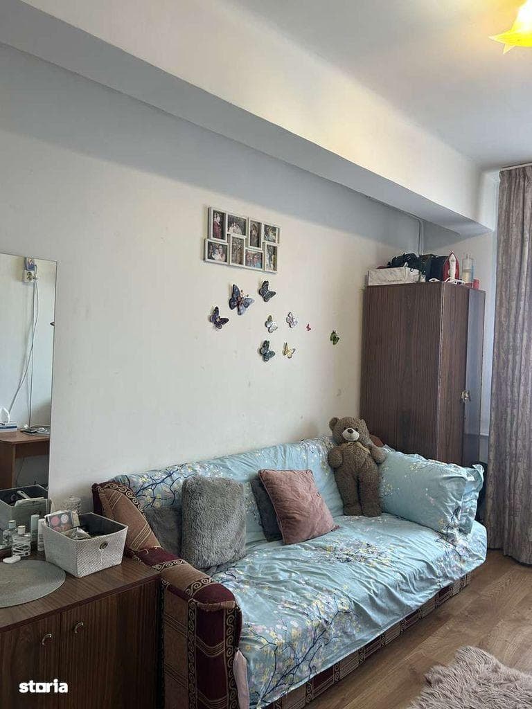 Vând cameră cămin cu baie și bucătărie proprie