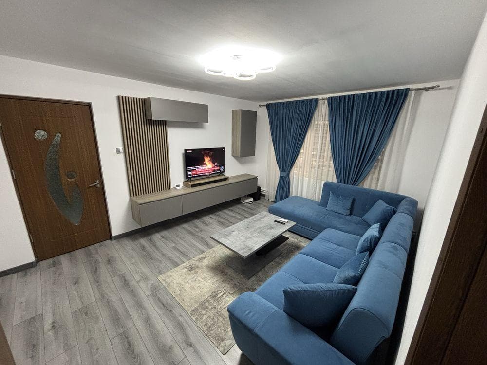 Apartament 2 camere Rovine - renovat, mobilat/utilat, centrala, 50mp