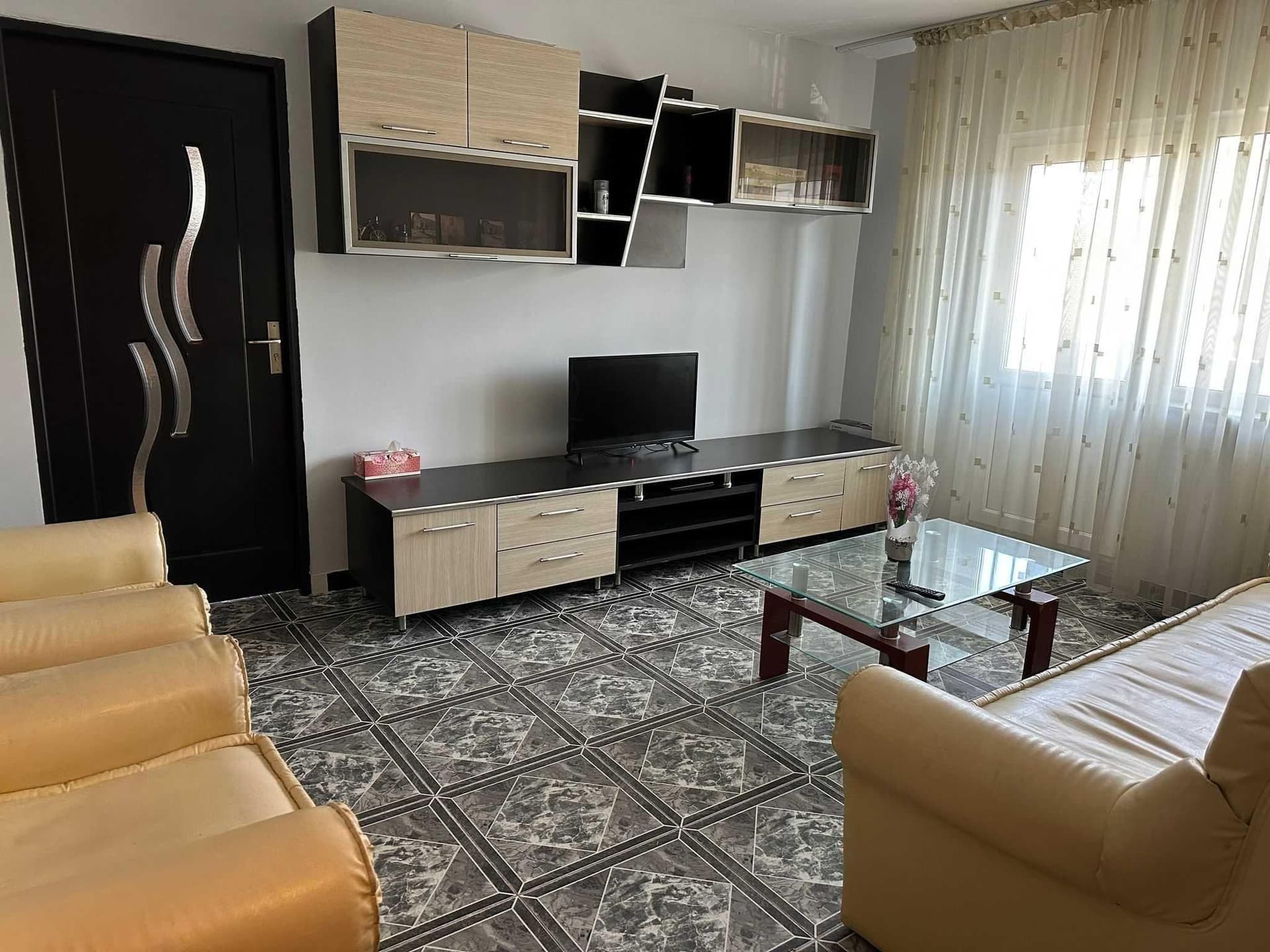 Apartament 2 camere Brazda etaj 3/4
