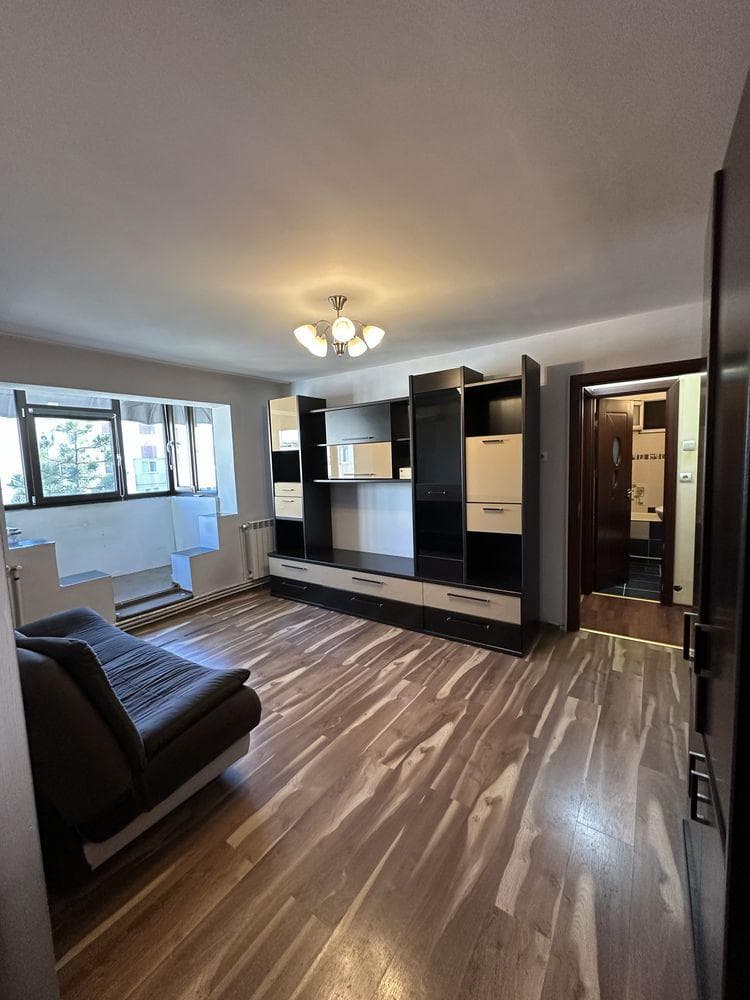 Apartament 2 camere,Craiovita Nouă zona Materna,Centrală,Etaj3/4 - imagine 1