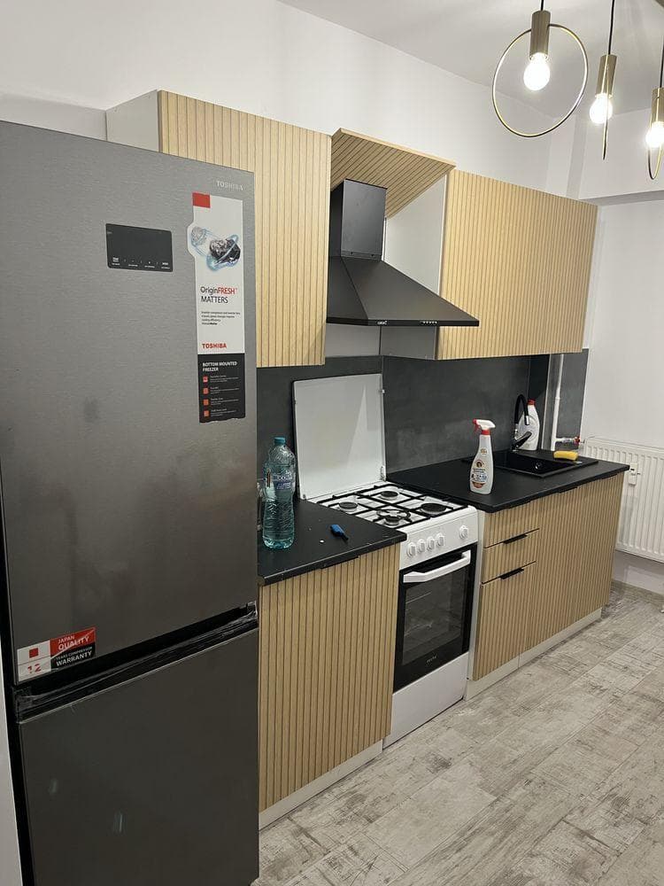 Vand apartament 2 camere decomandat rovine