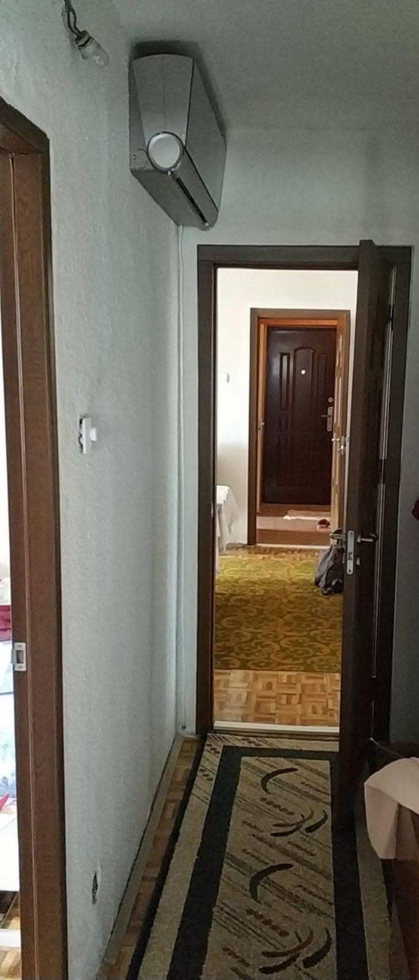 Vând apartament 3 camere semidecomandat Craiova - imagine 1