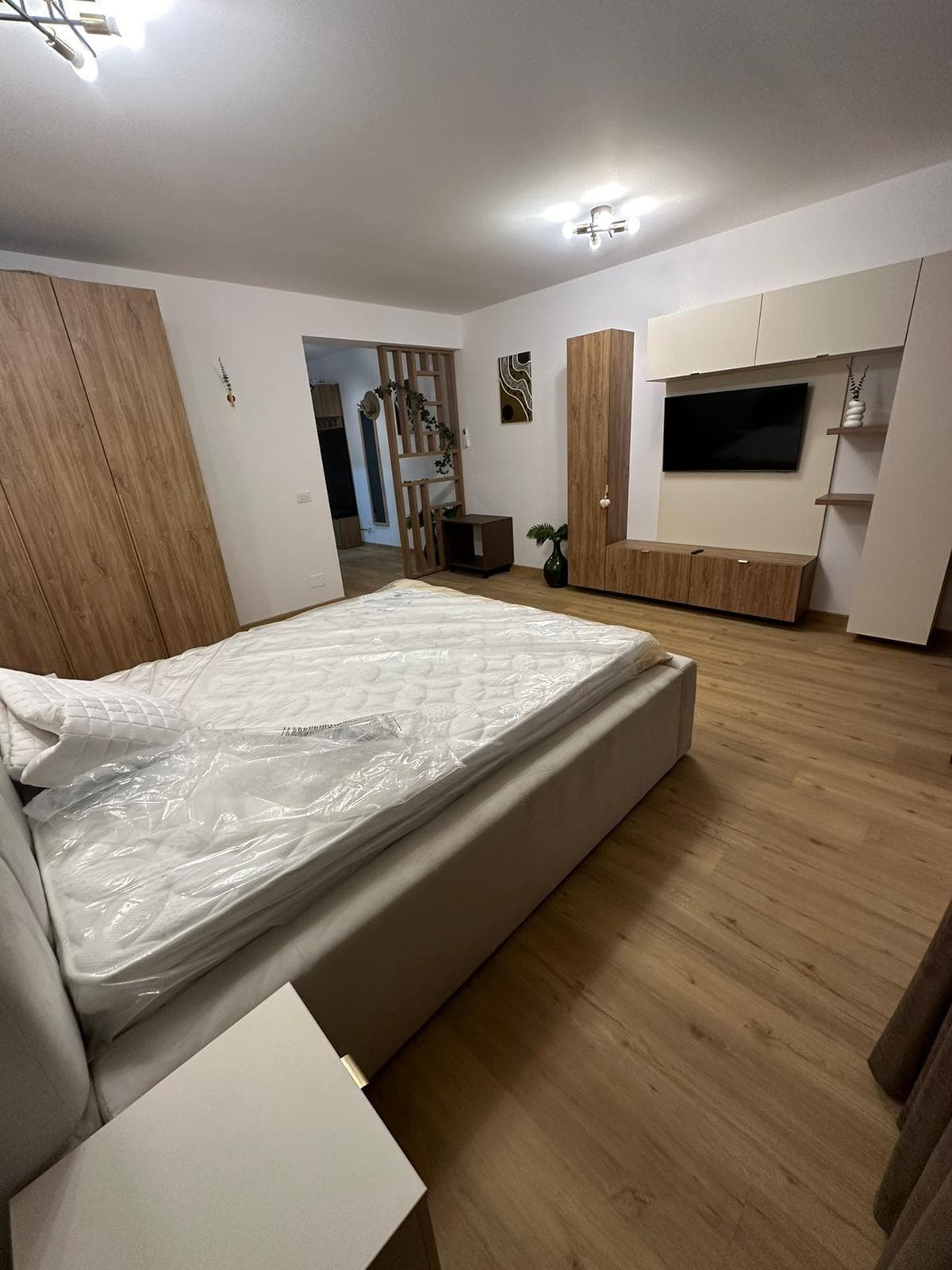 Garsoniera de închiriat cu loc de parcare