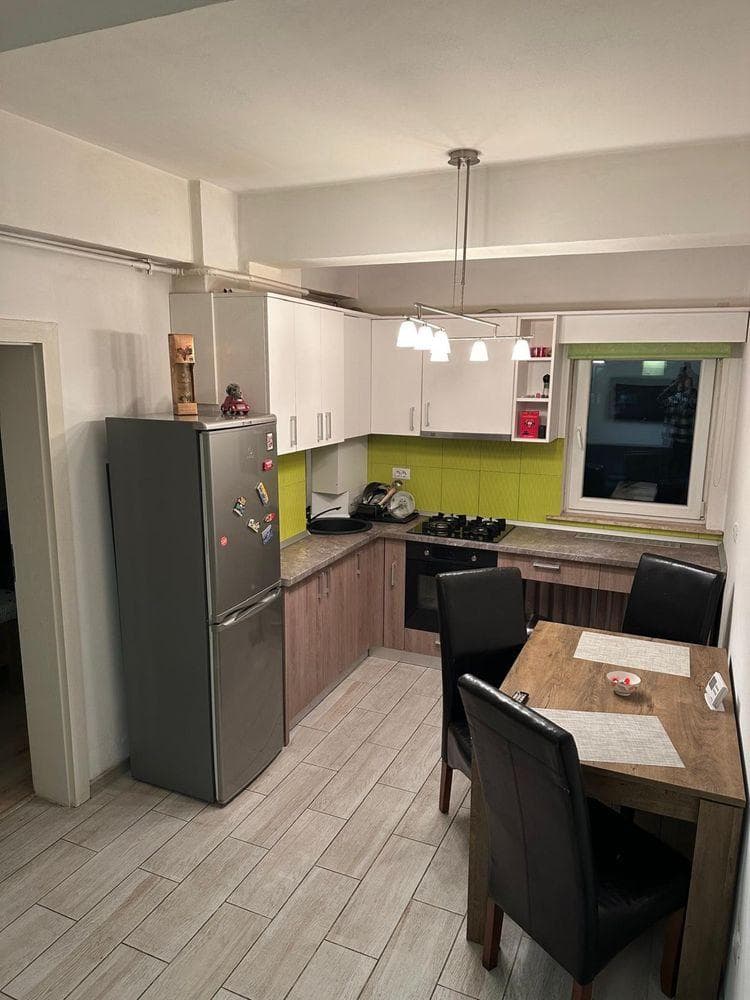 1 Mai, 2 Decomandate, Medicina, centrala, parcare privata