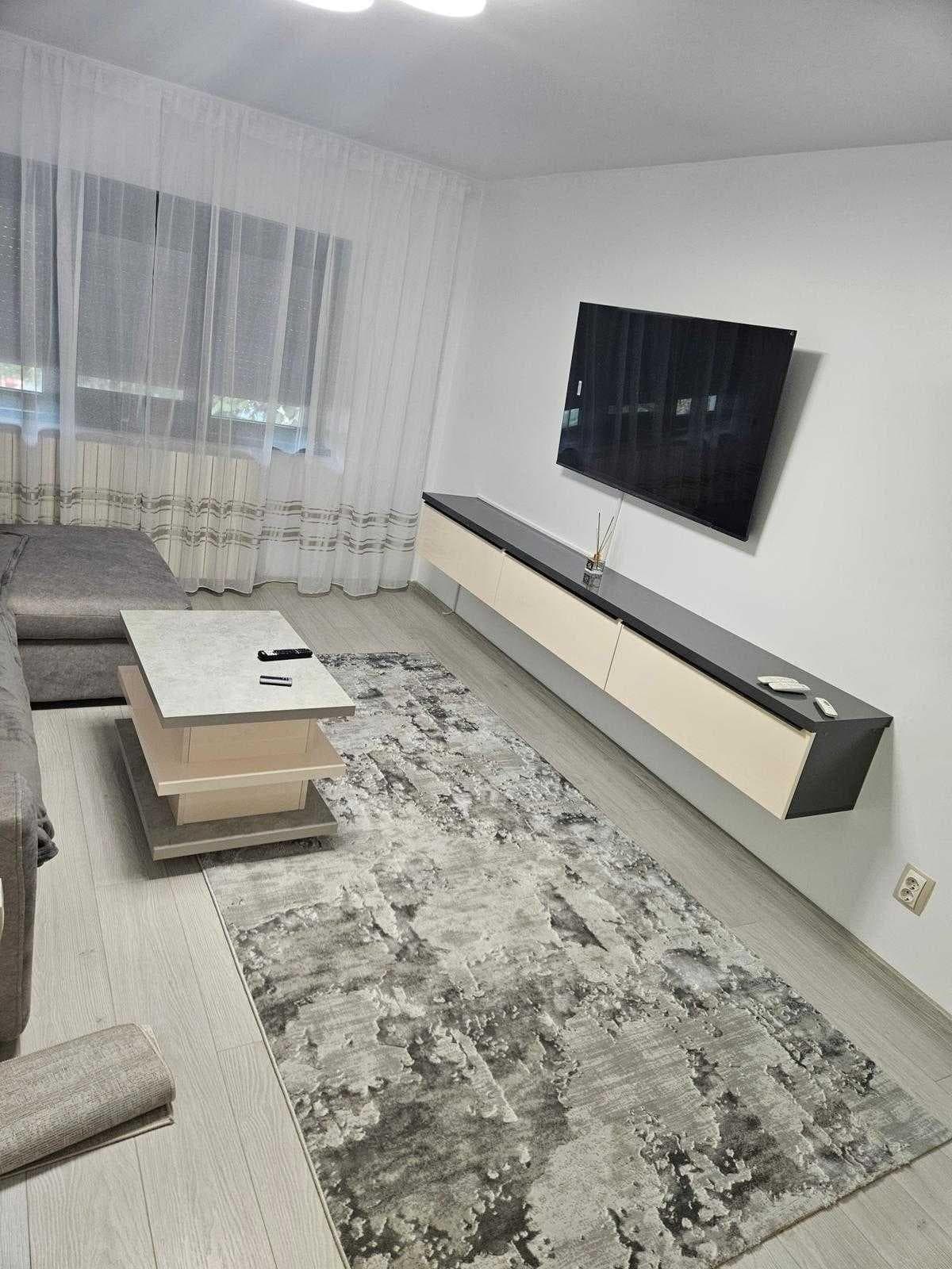 Inchiriez apartament 2 decomandate Rovine