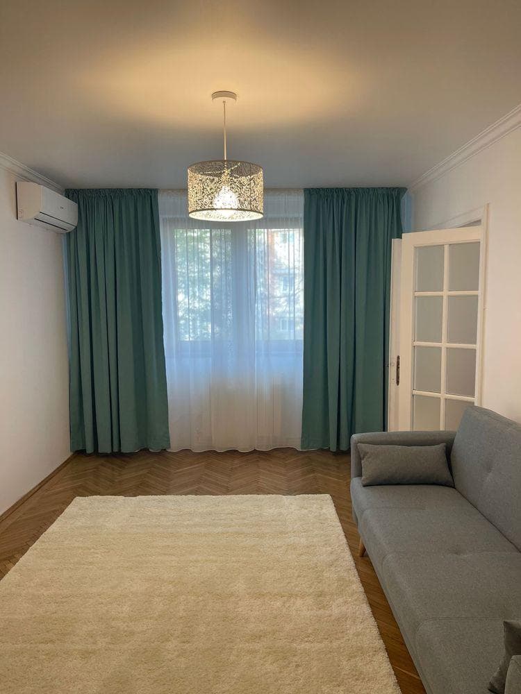 Inchiriez apartament 3 camere - imagine 1