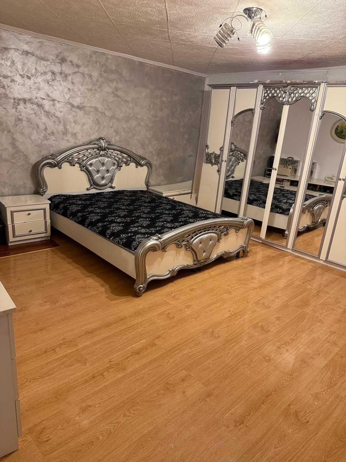 Vand casa P+E, teren 220 m2, zona centrala, pe langa campia Islaz