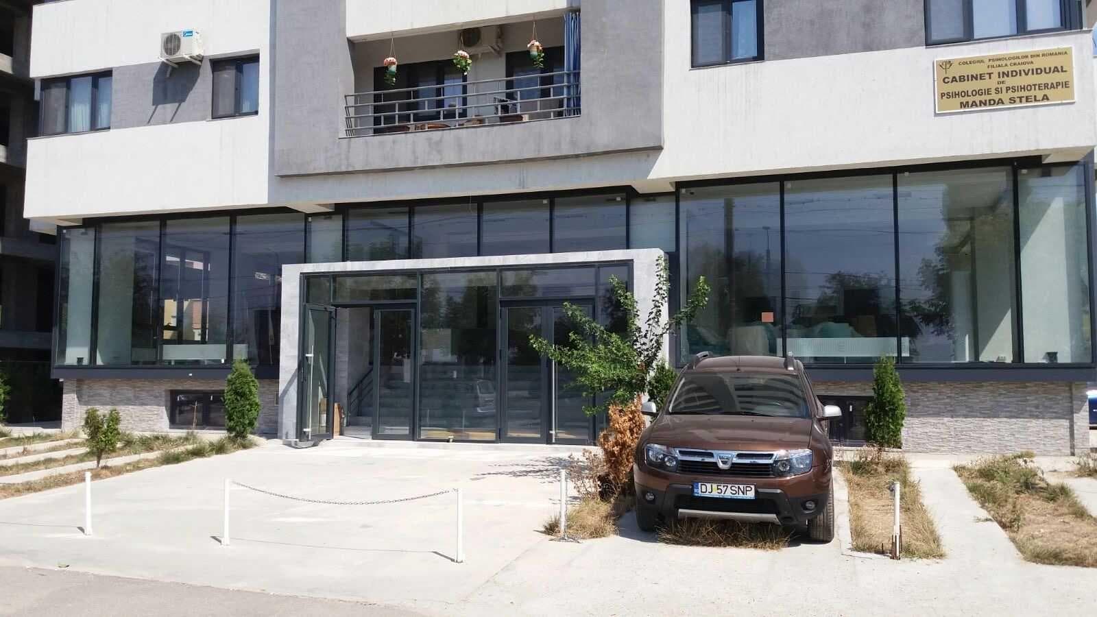 Spatiu 220m2,Calea Severinului,vis-a-vis de Promenada Mall - imagine 1