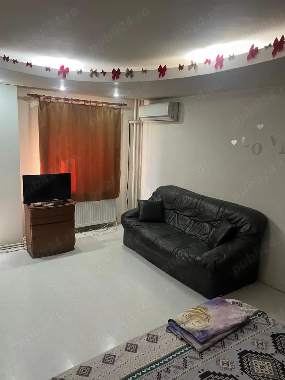 Inchiriez garsoniera decomandata parter Brazda zona Guliver