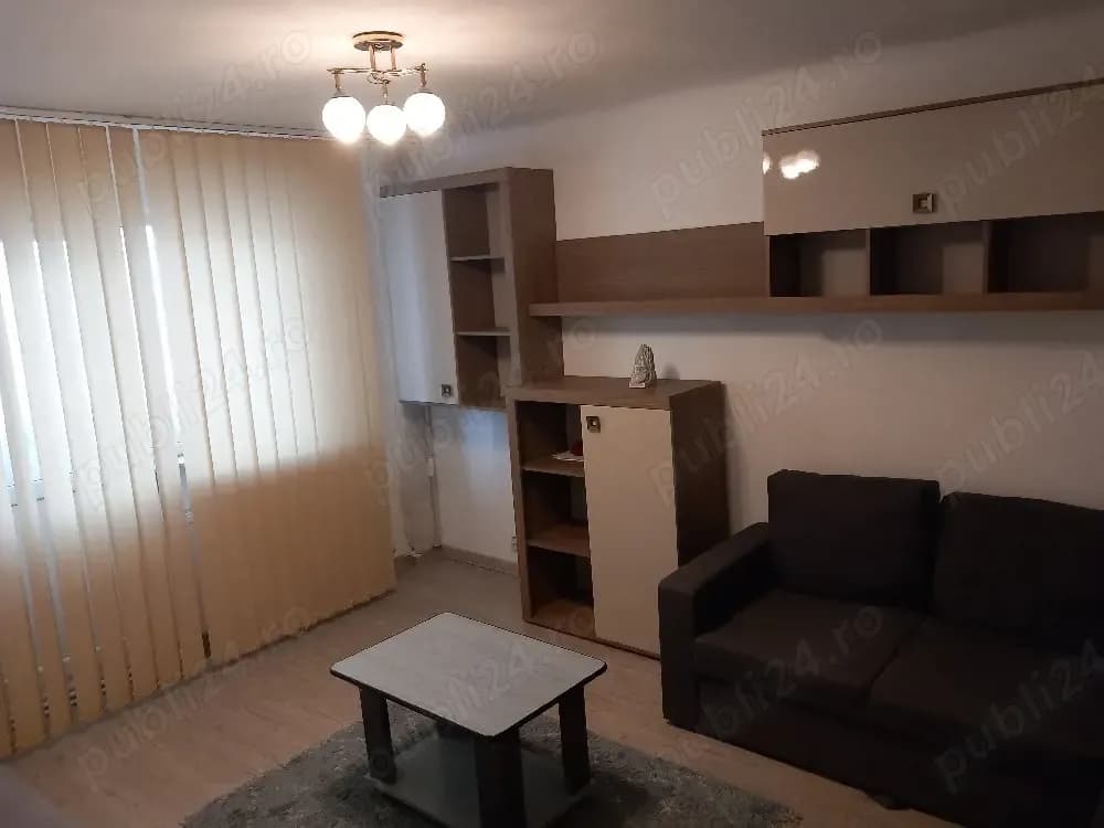 Proprietar inchiriez garsoniera