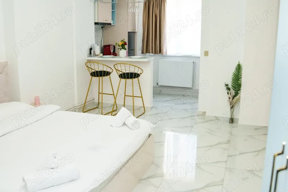 Studio INTALNIRI PRIVATE, foarte curat si discret, intimitate confort