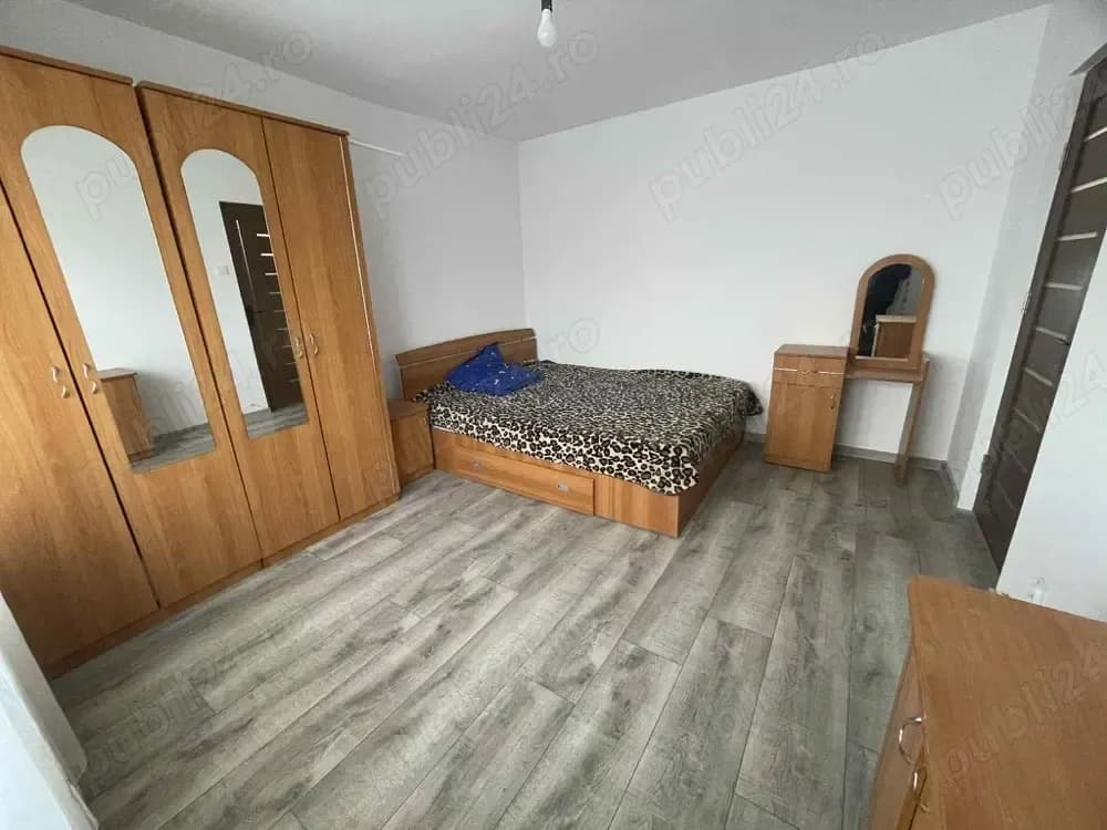 Inchirez garsoniera 1 mai