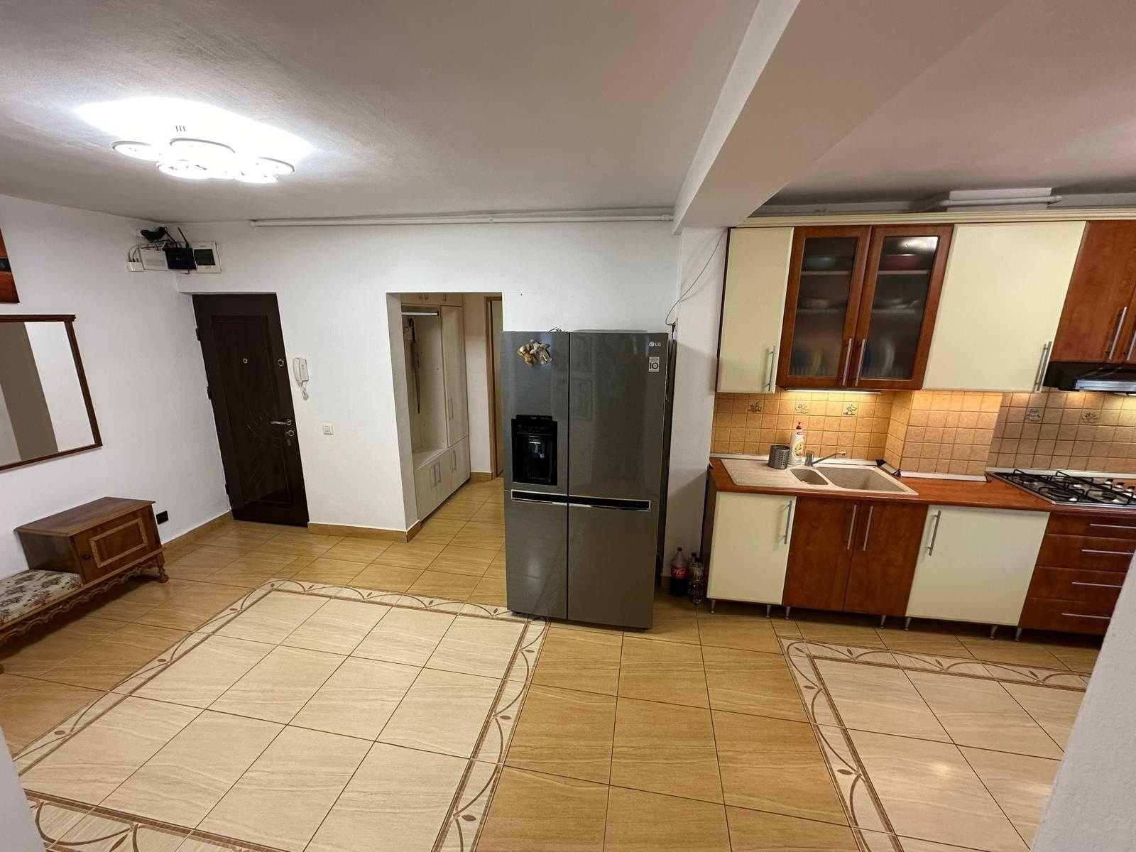 P.F. vând apartament cu 3 camere 90 mp zona FSEGA - imagine 1