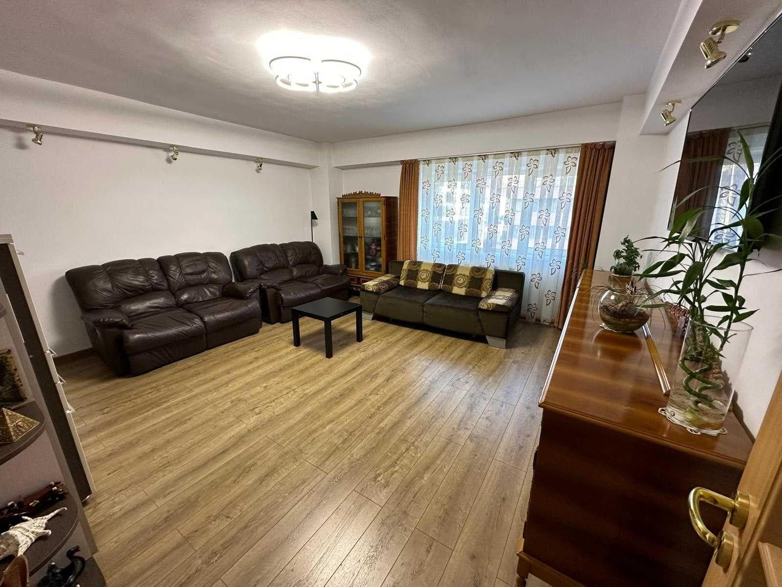 P.F. vând apartament cu 3 camere 90 mp zona FSEGA - imagine 3