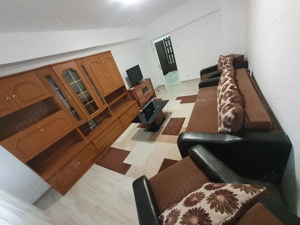 Inchiriez apartament central 2 camere