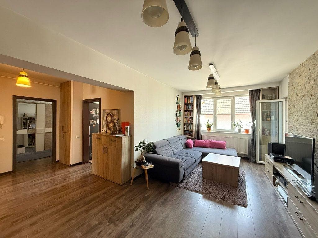 PF vand apartament 3 camere Andrei Muresanu - imagine 1