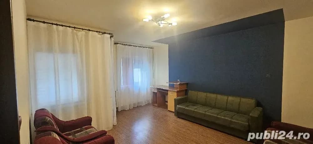 Închiriez apartament 3 camere, zona 1 Mai