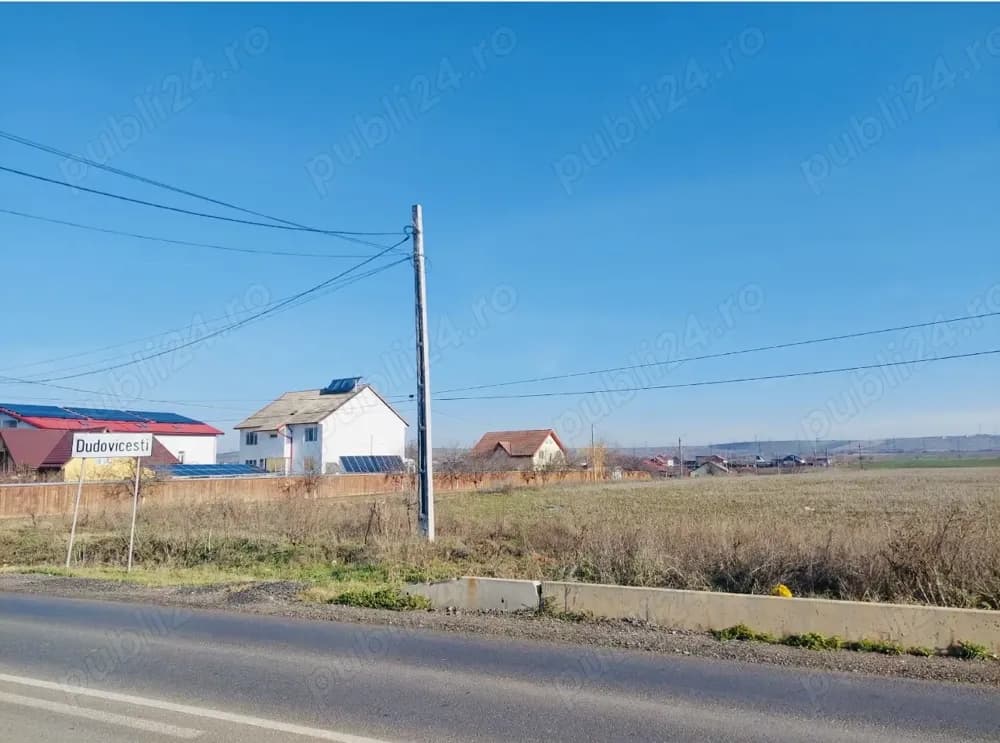 Vând teren  intravilan!