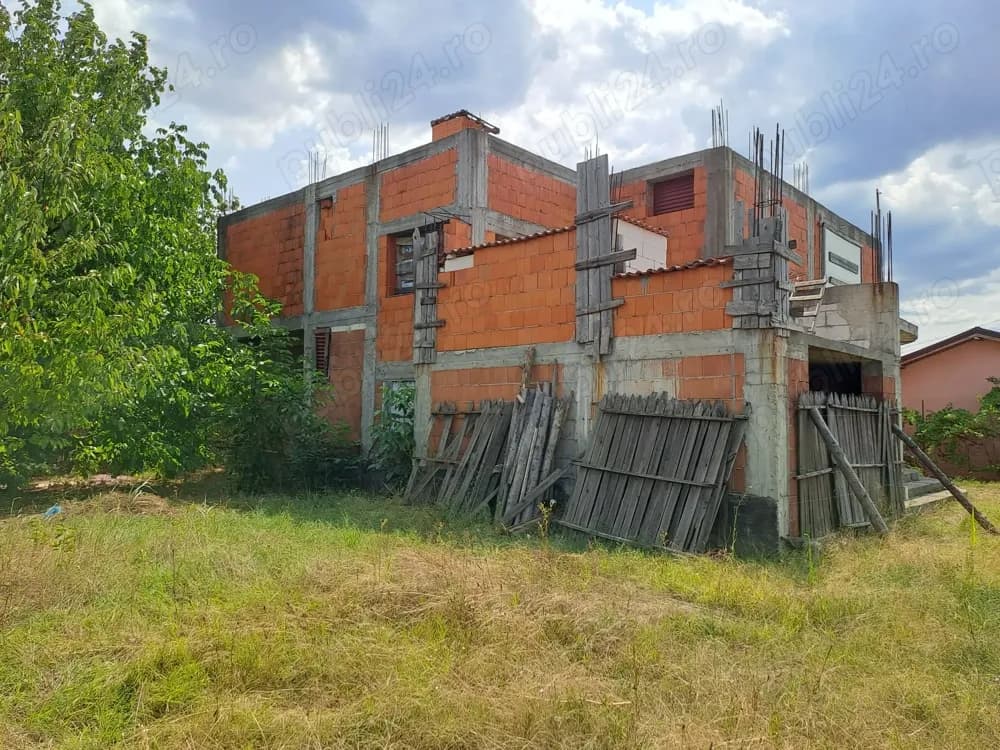 Proprietate de vanzare