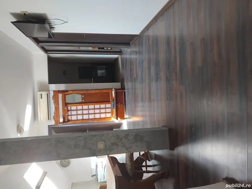 închiriez - imagine 1