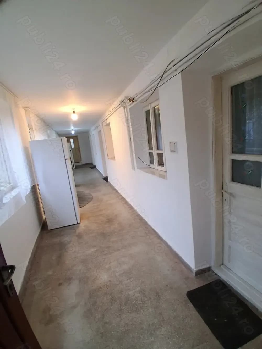 Inchiriez 3 camere -Casa- pe termen lung - imagine 1