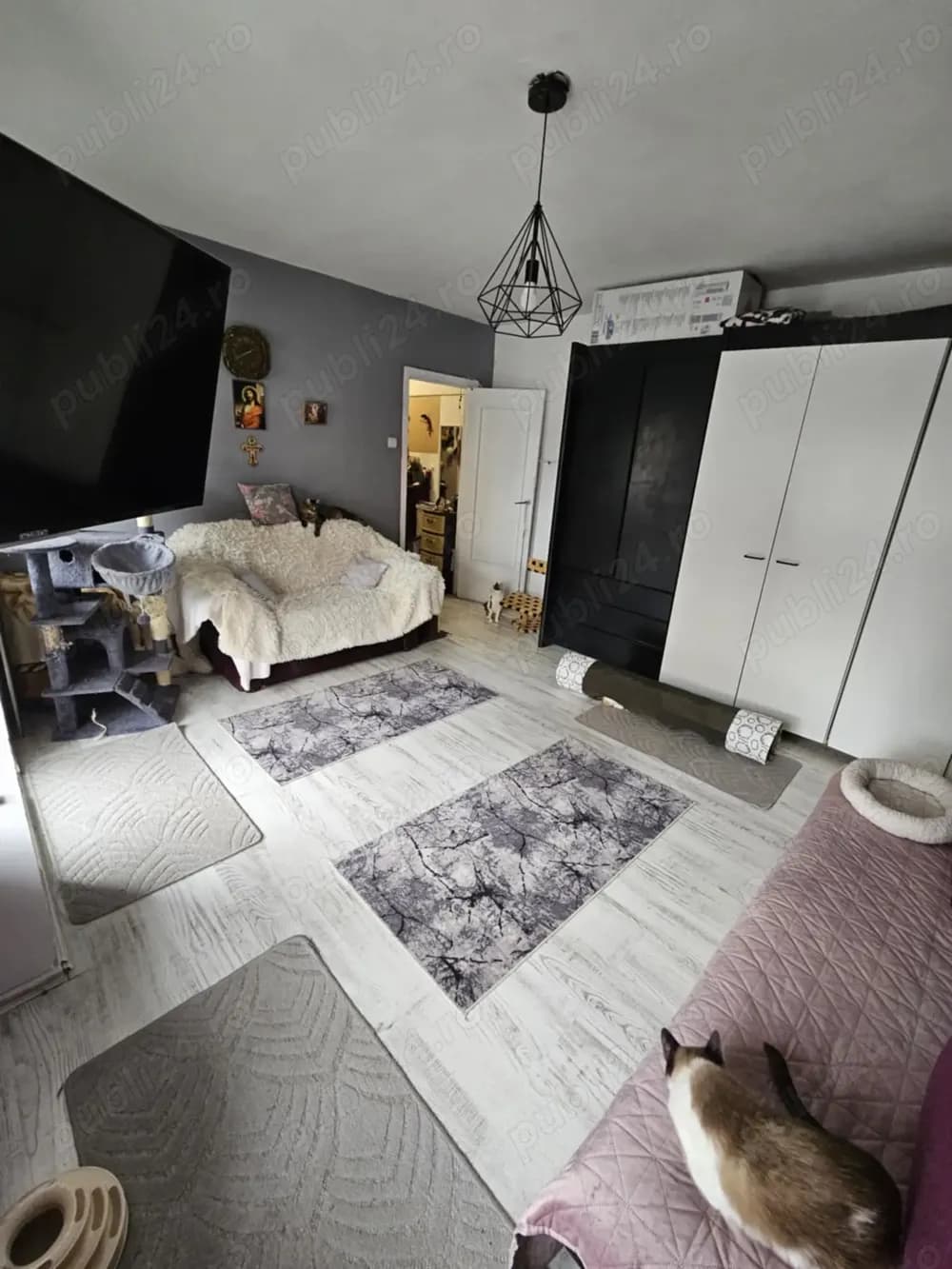 Vand garsoniera zona Promenada Mall - imagine 1