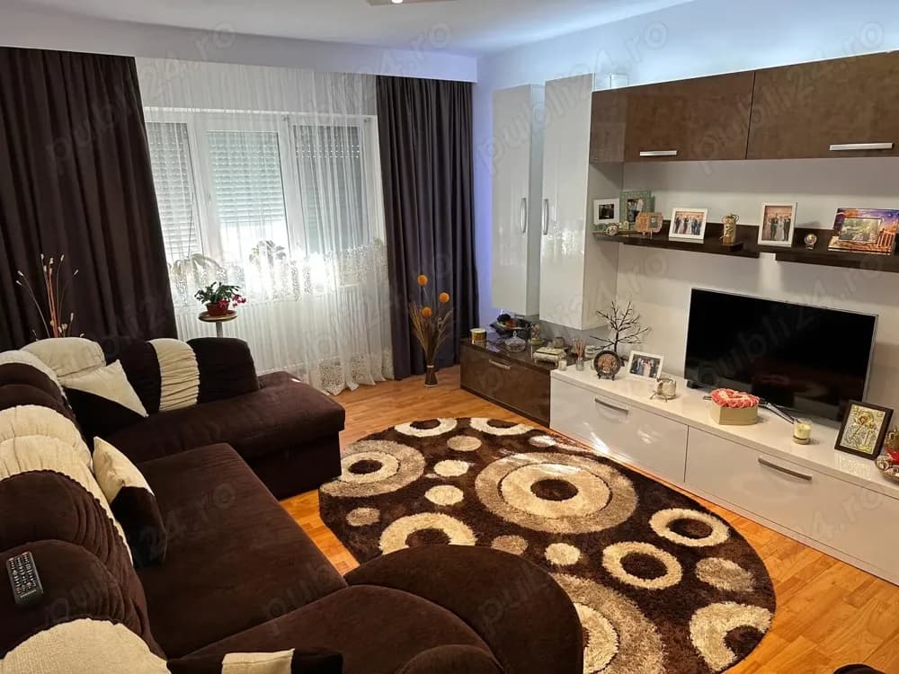 3 camere, cartier Sarari, 2 băi, mobilat complet, direct proprietar