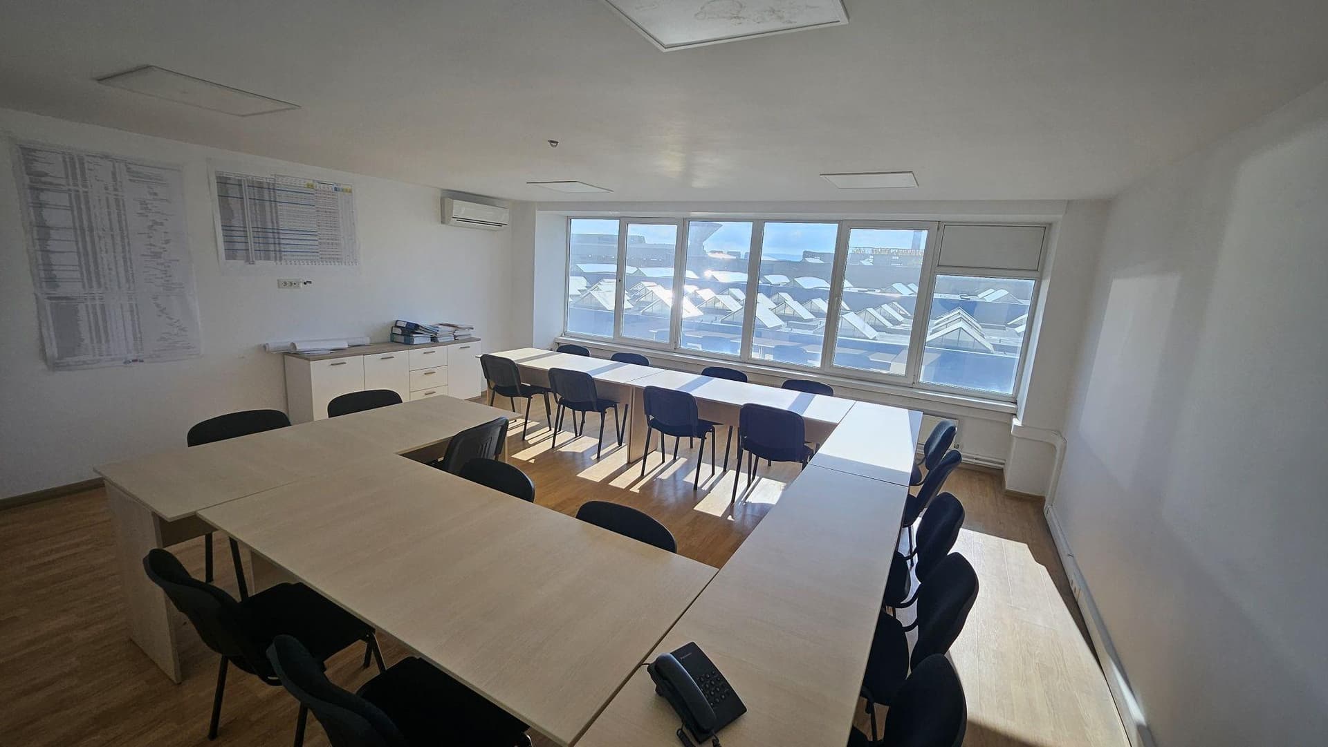 Închiriem 2 birouri x 40 mp împreună sau separat et.4/4 clădirea APIA, - imagine 1