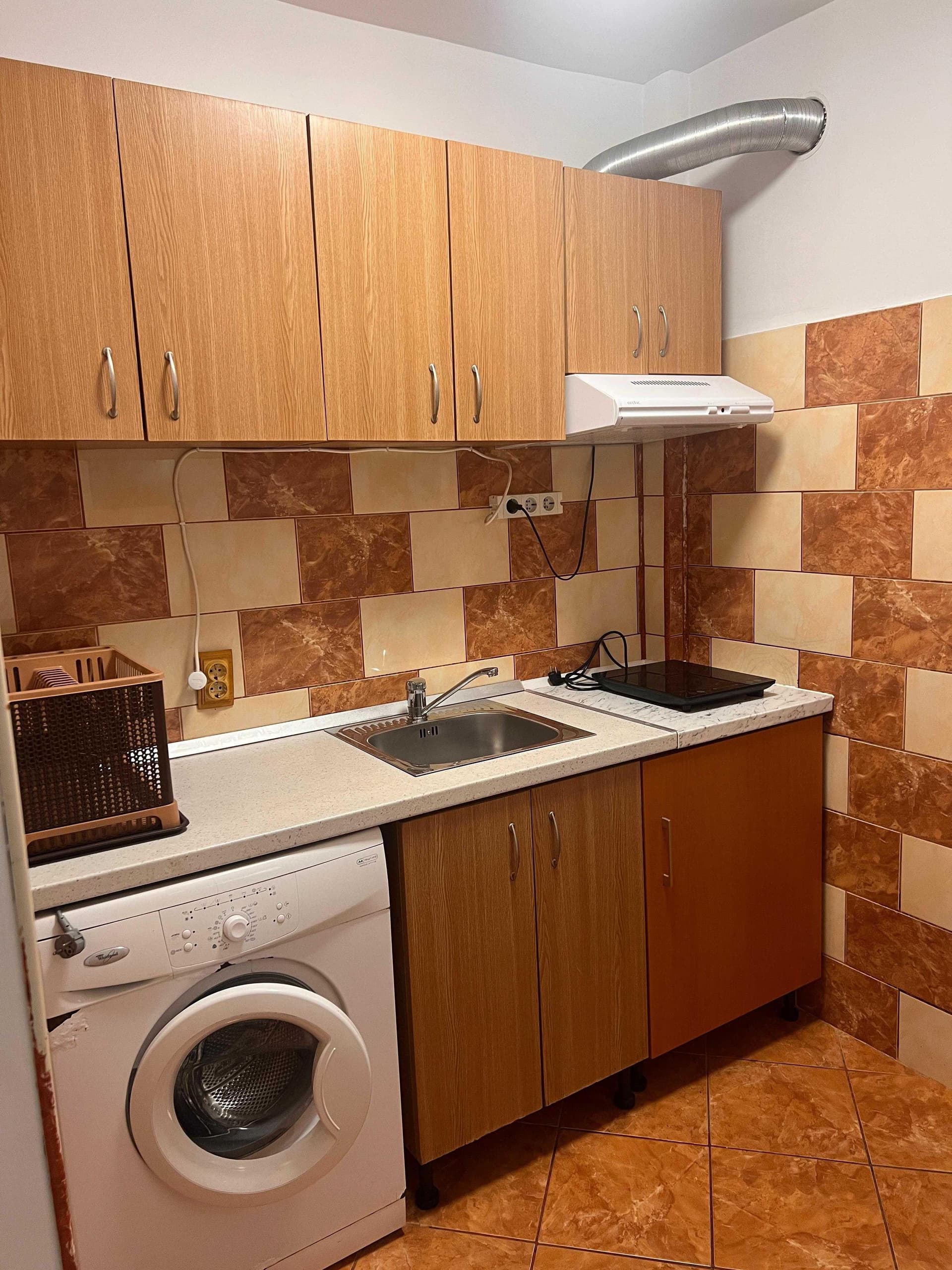 Inchiriez Garsoniera Marasti - imagine 1