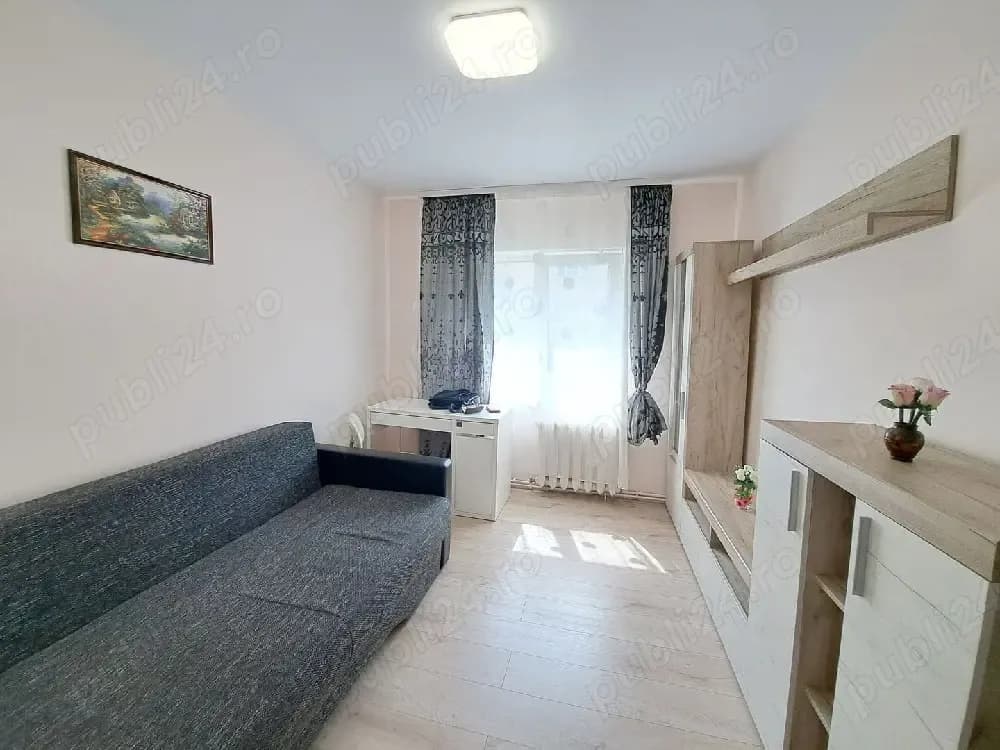 Vand apartament 4 camere - imagine 1