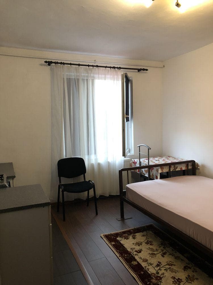 Garsoniera de inchiriat in 7 Noiembrie, zona Gara Mica - imagine 1