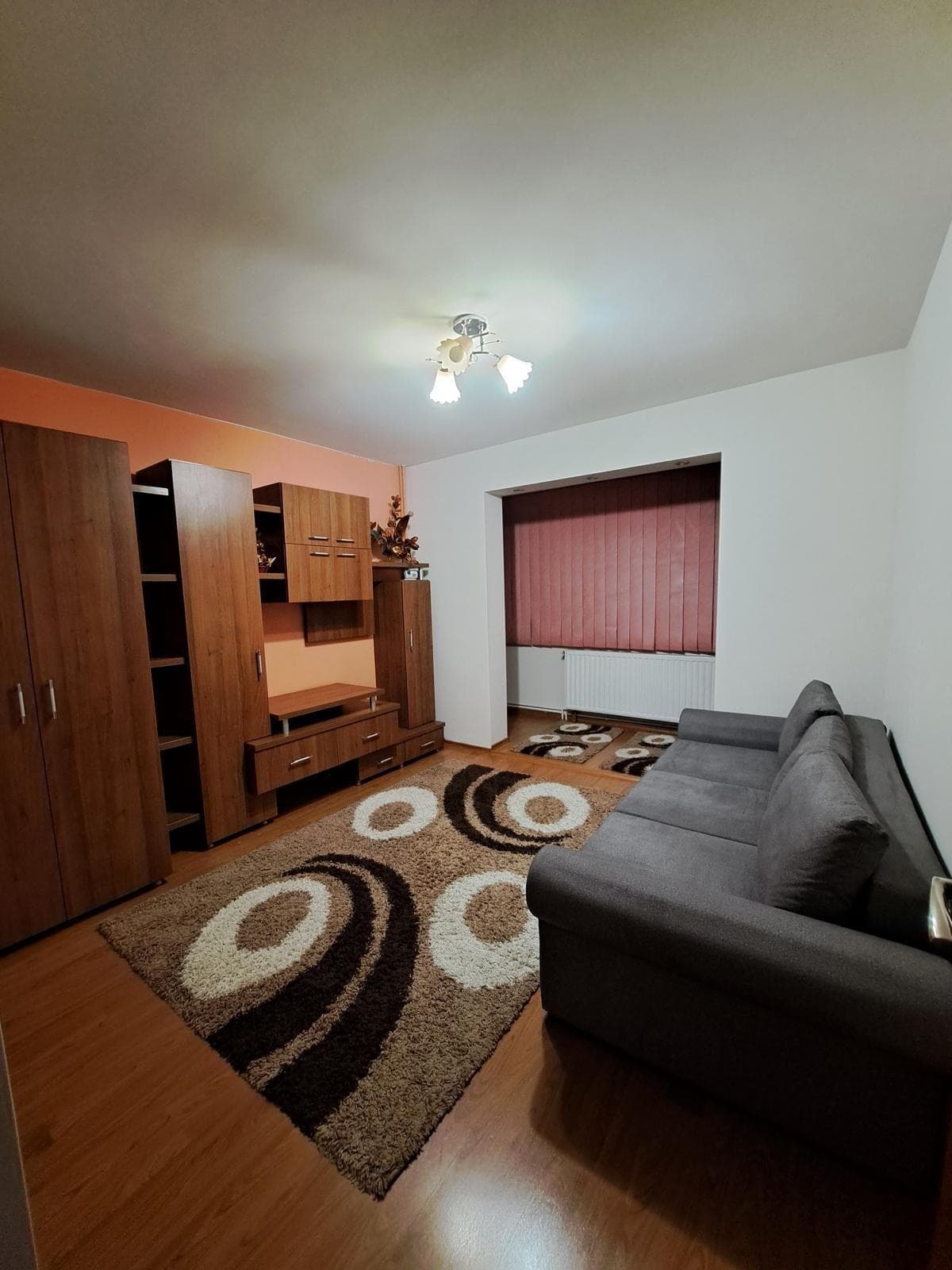 Inchiriez apartament 2 camere. - imagine 1