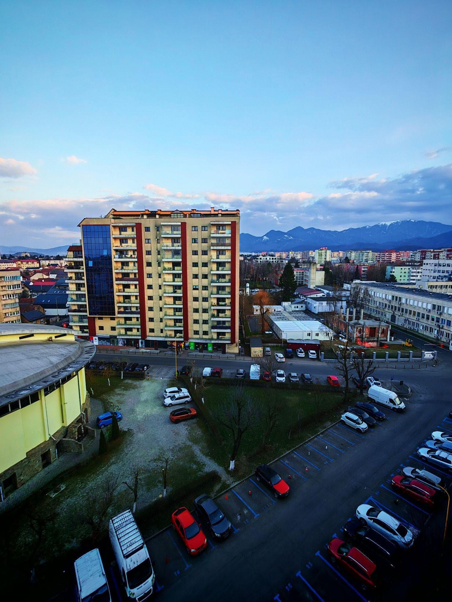 Proprietar Garsoniera renovata Sp Judetean bloc apartamente - imagine 1