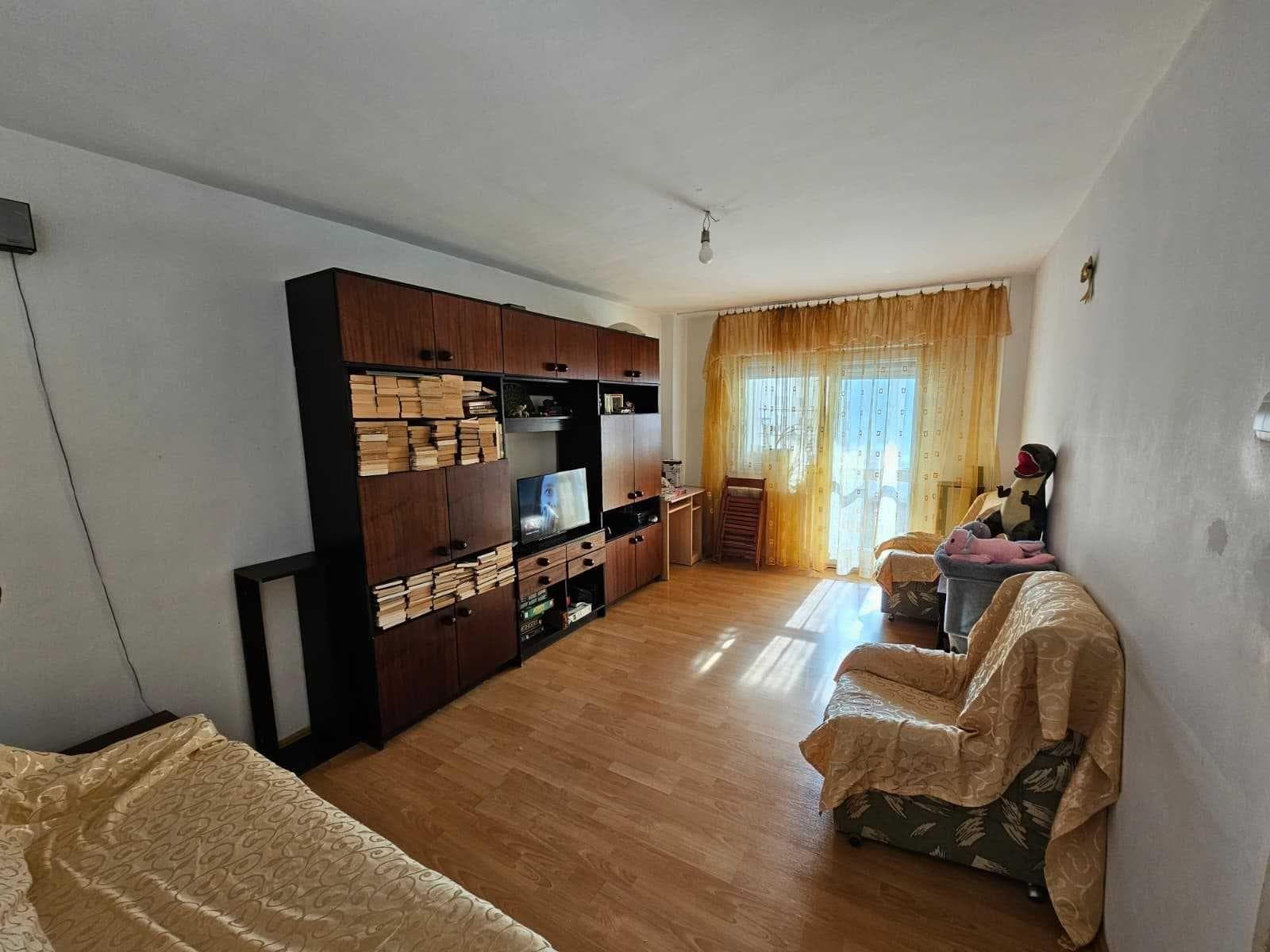 Vanzari apartament 3 Camere Decomandat, Răcădău - Valea Cetatii Brasov - imagine 1