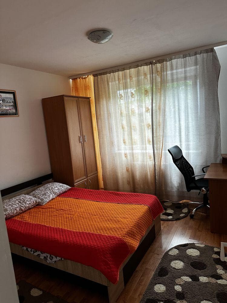 Vand apartament 2 camere semidecomandat zona spitalul mare tomis 2 - imagine 1
