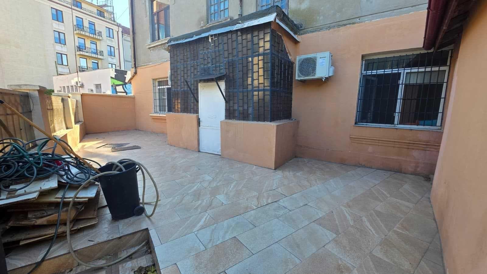 Vand apartament cu 4 camere - Piata Ovidiu -Constanta - imagine 1