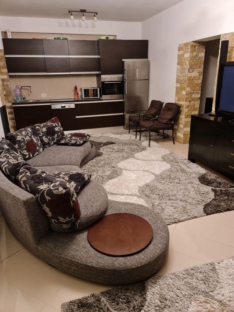 Inchiriez apartament cu 3 camere in Mamaia,Constanta - imagine 1