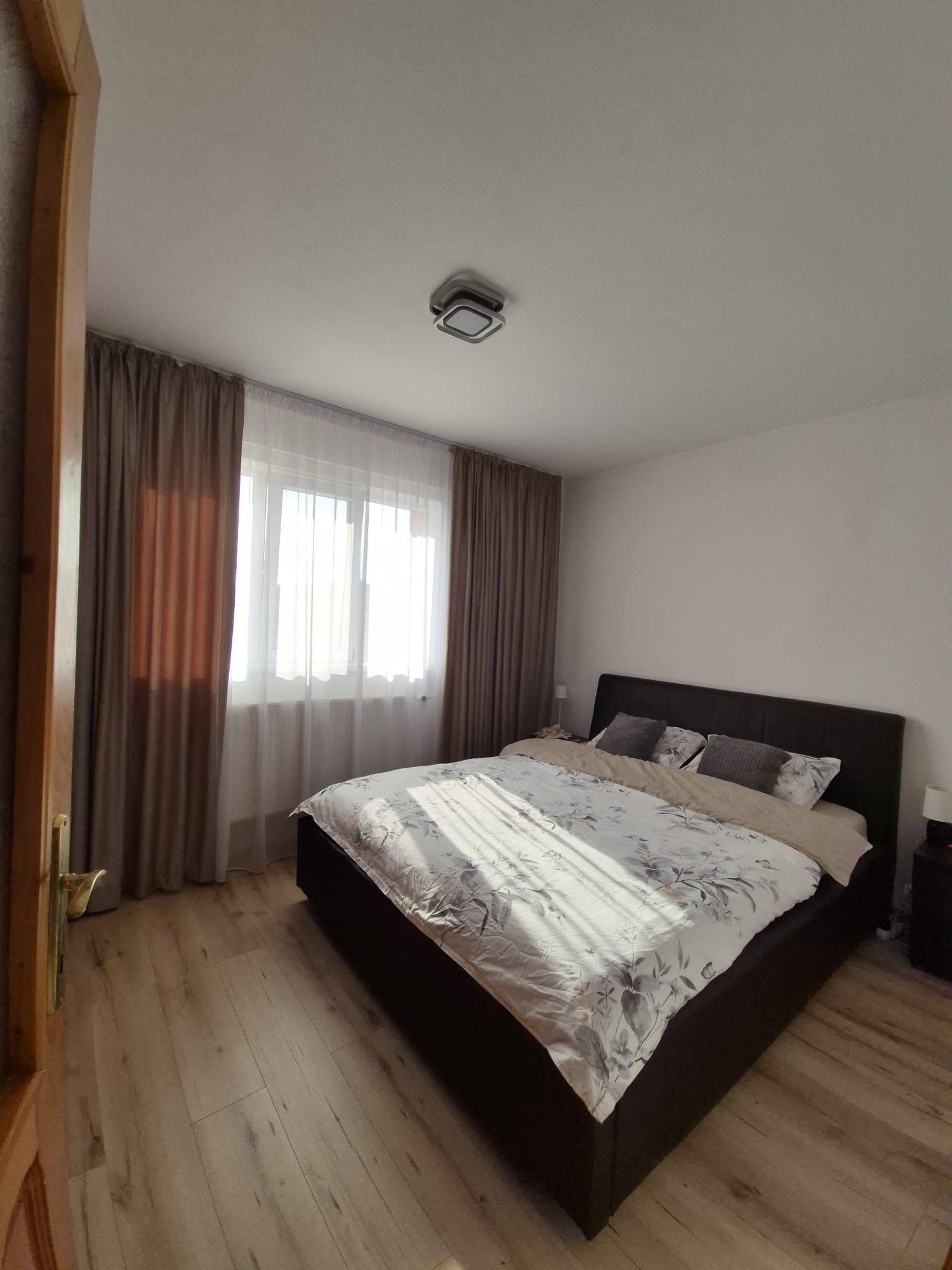 Ap 3 camere, Brazda Bvd. Dacia zona Guliver, mobilat complet si utilat - imagine 1