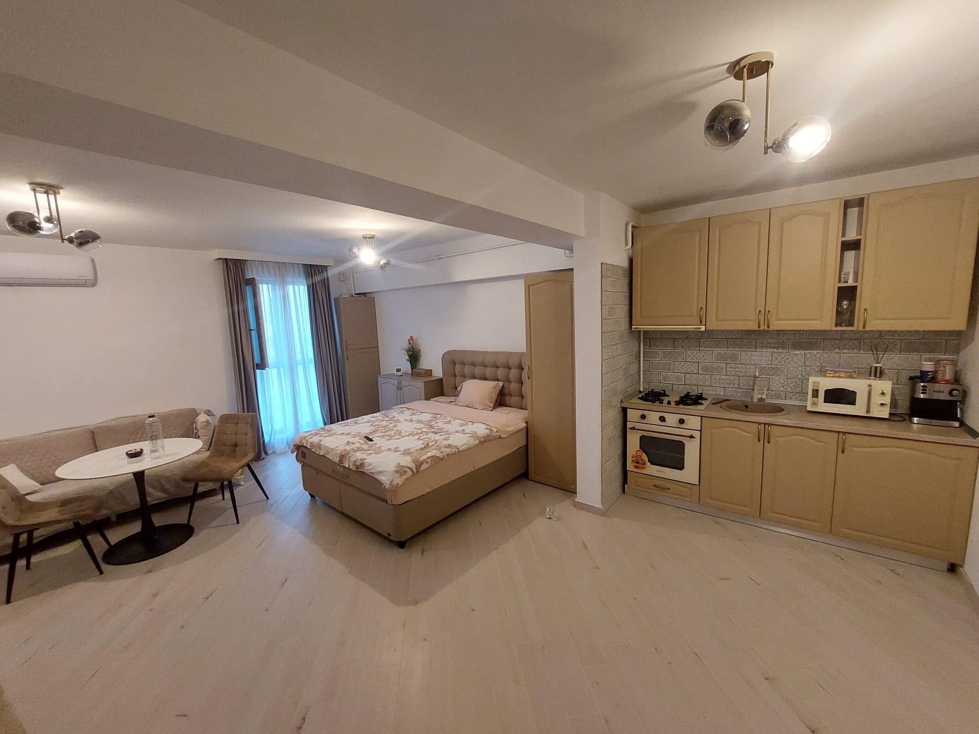 Închiriez Garsonieră - imagine 1