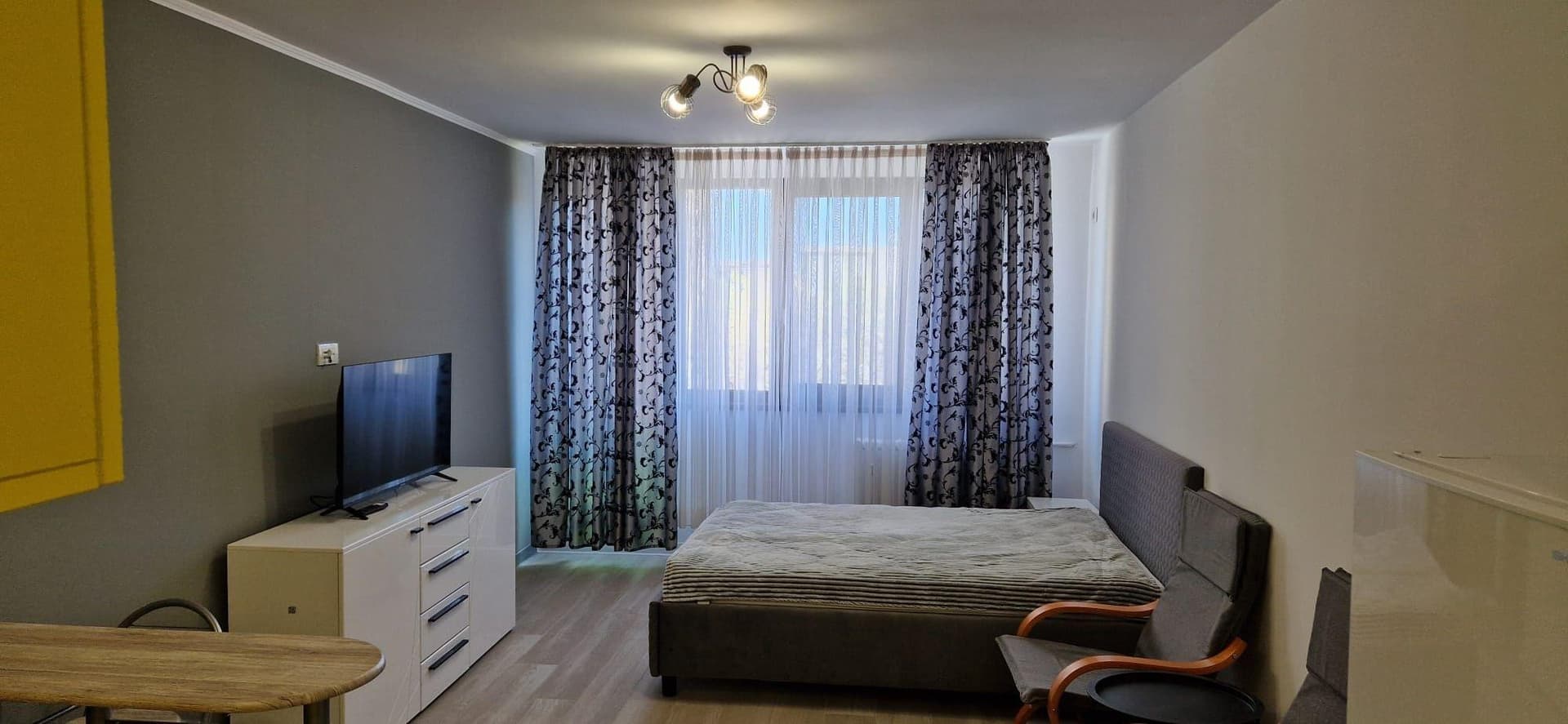 Proprietar inchiriez Garsoniera  Calea Bucuresti - imagine 1