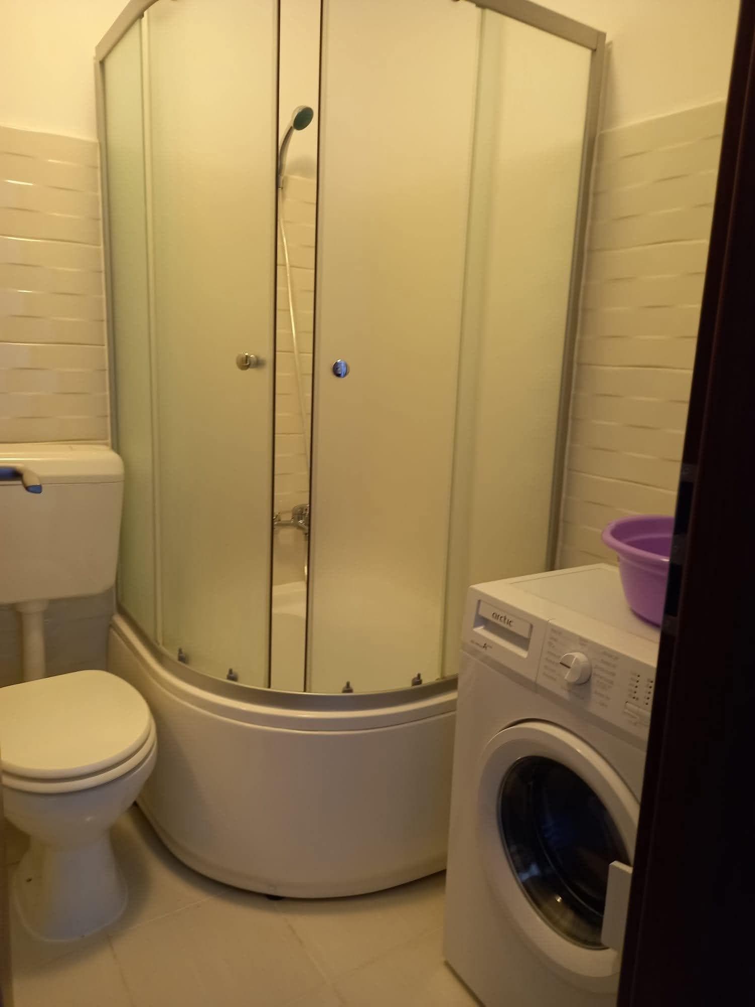 Garsoniera de vânzare zona rogerius strada podului Oradea