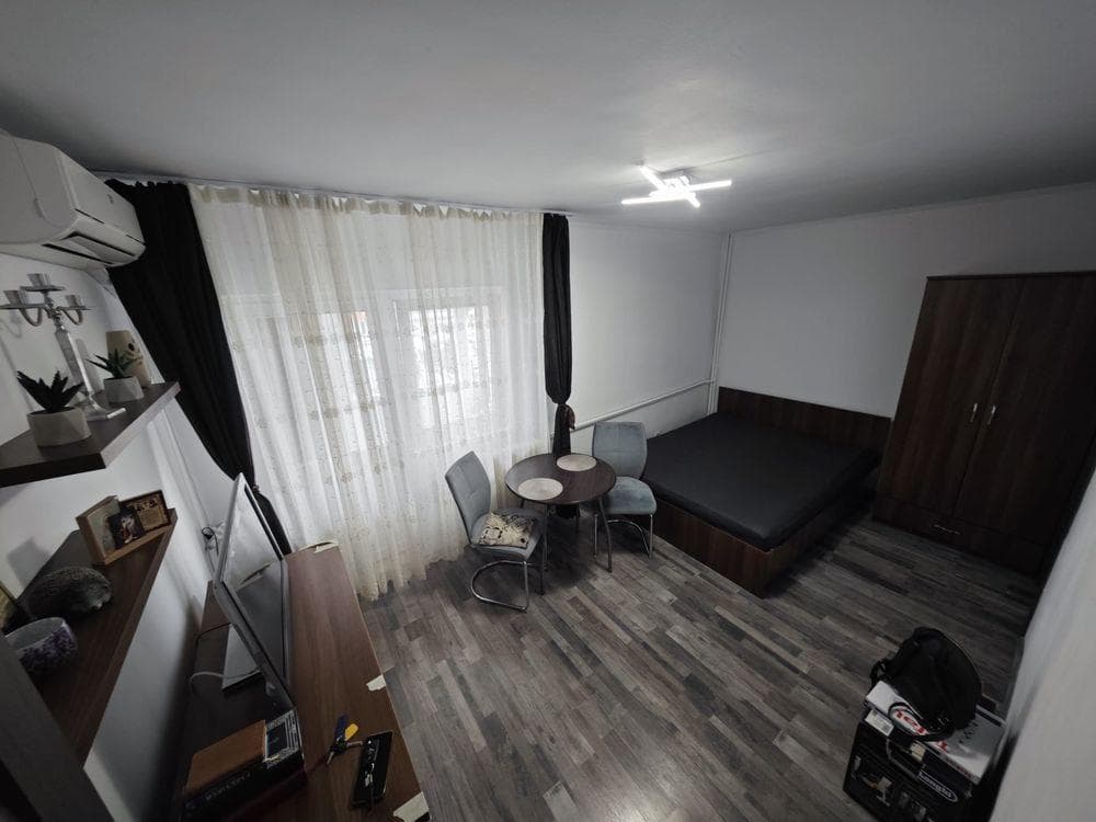 Vand garsoniera pe strada Sovata sau schimb cu ap in bloc nou