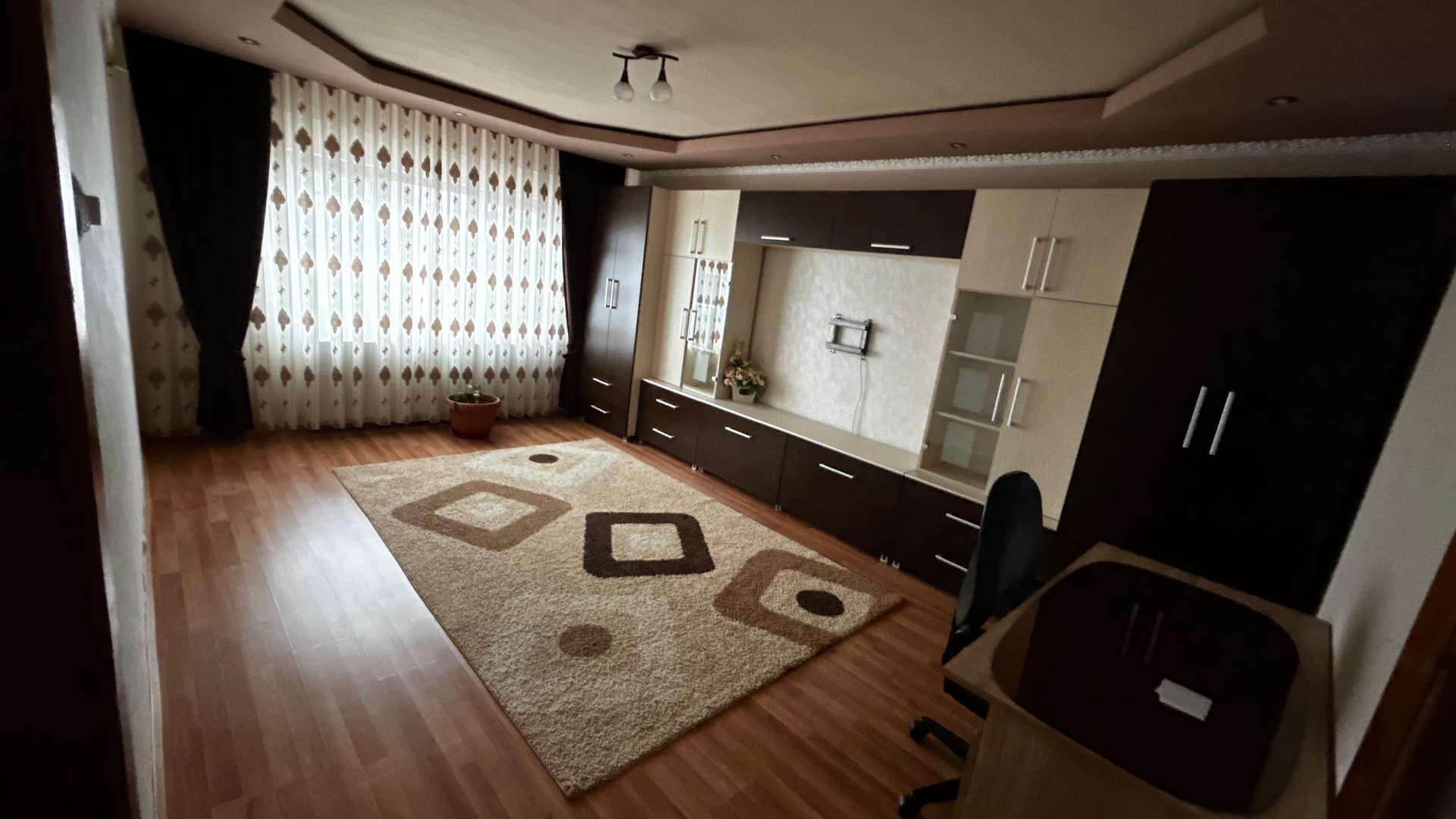 Apartament 2 camere zona Nufarul str Ciheiului