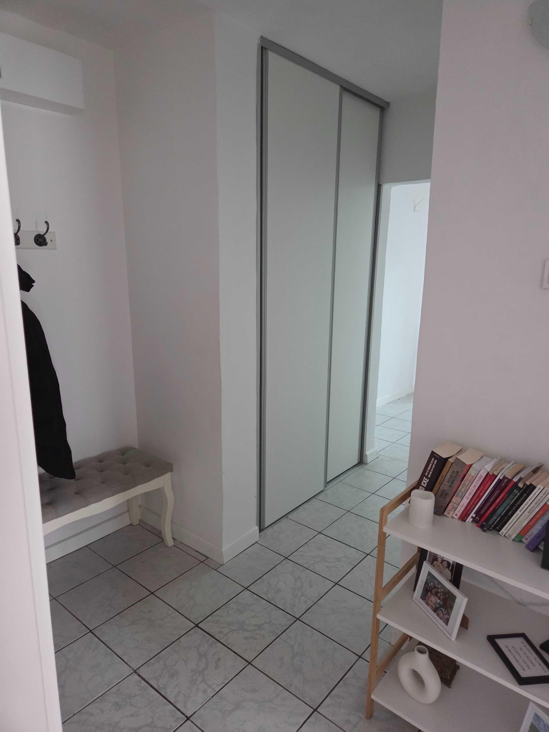 Ap 3 cam decom , 2 bai, 2 balcoane inchise, Etaj 4/4, Tip PB. H Coada