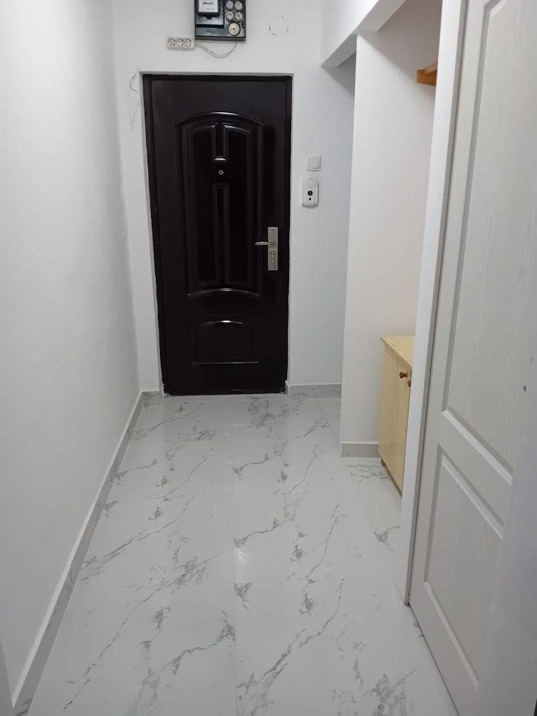 Închiriez apartament cu 2 camere în Calea Aradului