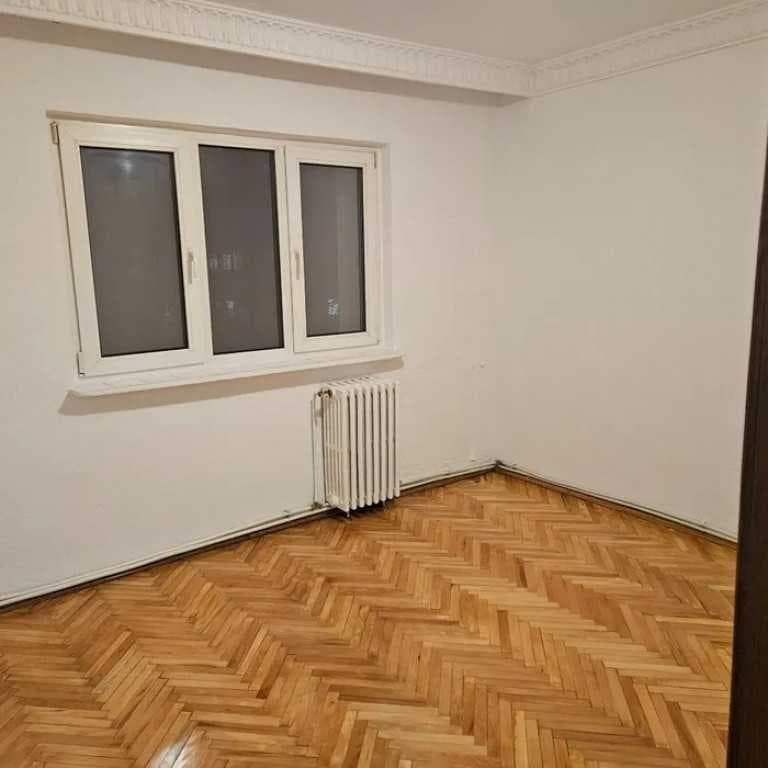 Apartament cu 2 camere nemobilat/ neutilat - imagine 1