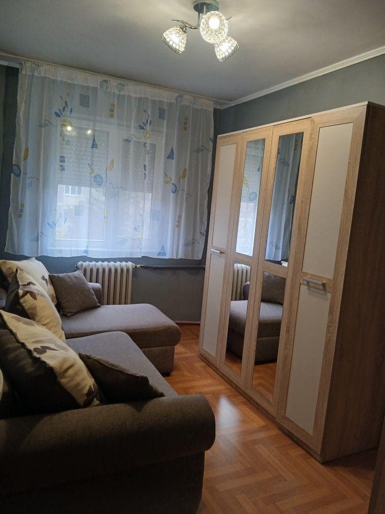 Chirie apartament 3 camere