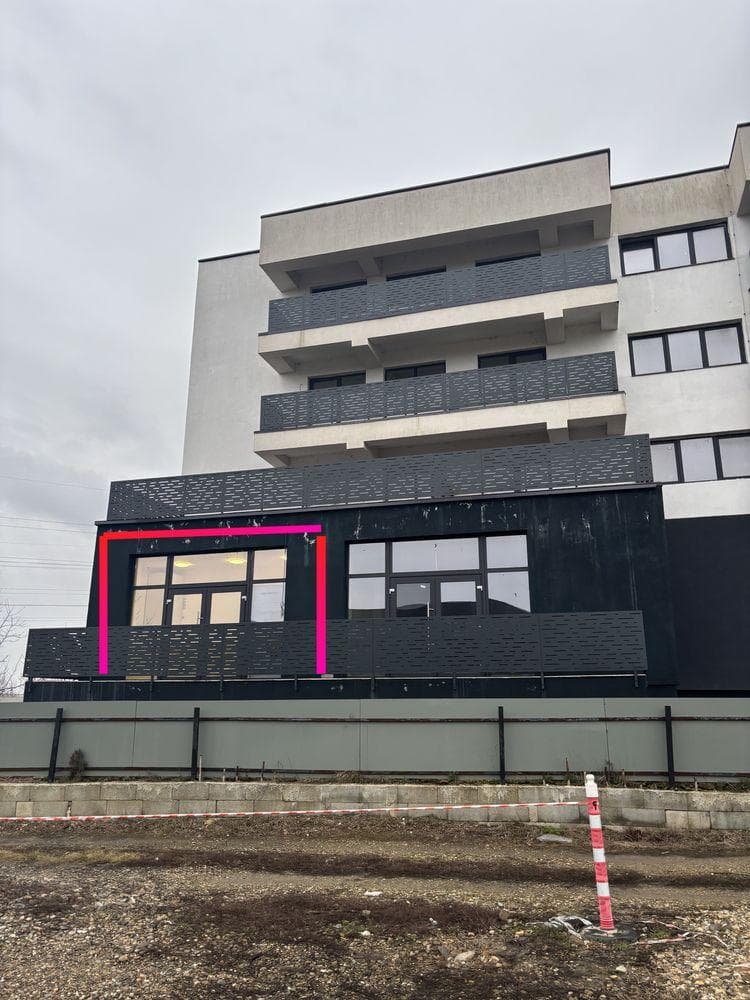 Spatiu Comercial-74mp